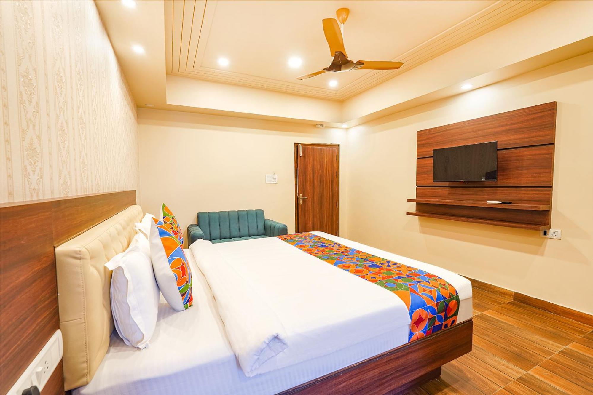 Fabhotel Grand Falcon Bangalore Exteriör bild