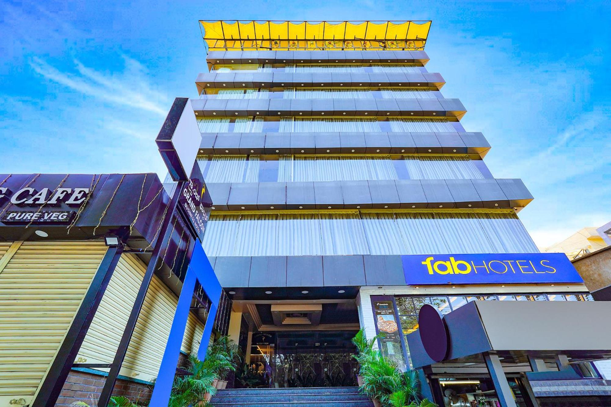 Fabhotel Grand Falcon Bangalore Exteriör bild