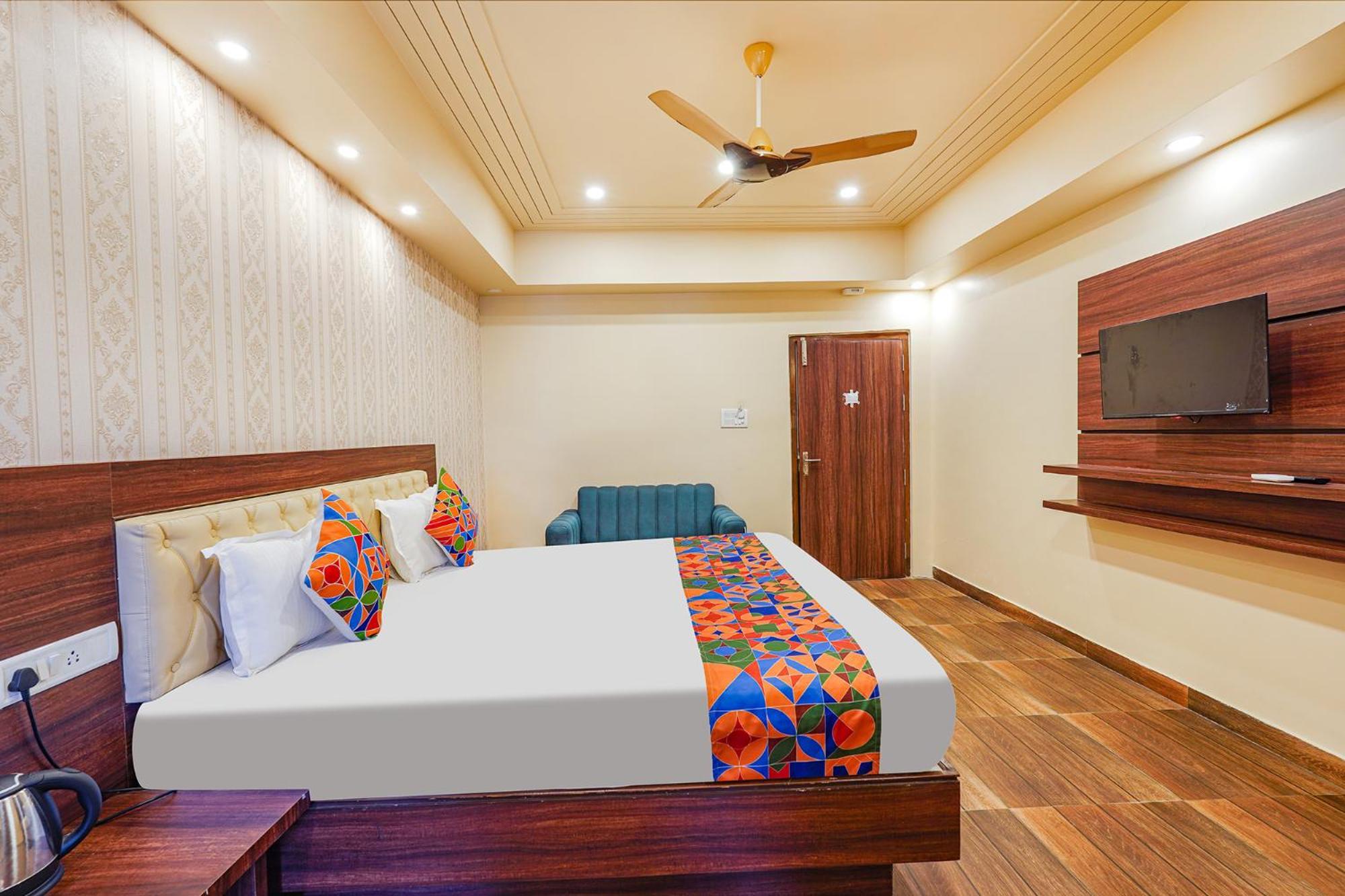 Fabhotel Grand Falcon Bangalore Exteriör bild