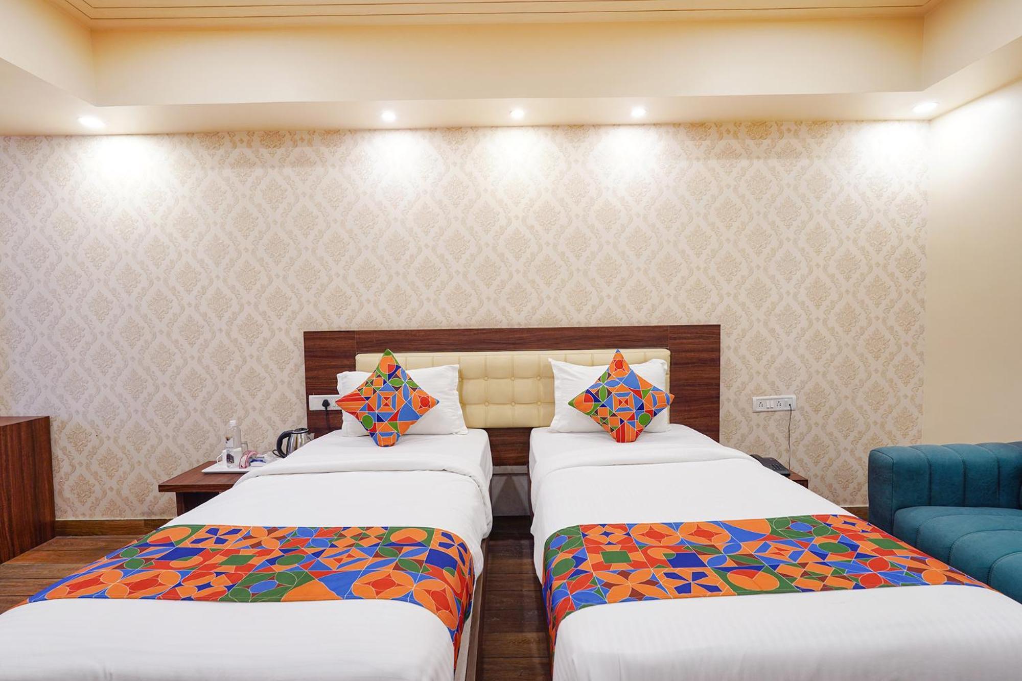 Fabhotel Grand Falcon Bangalore Exteriör bild